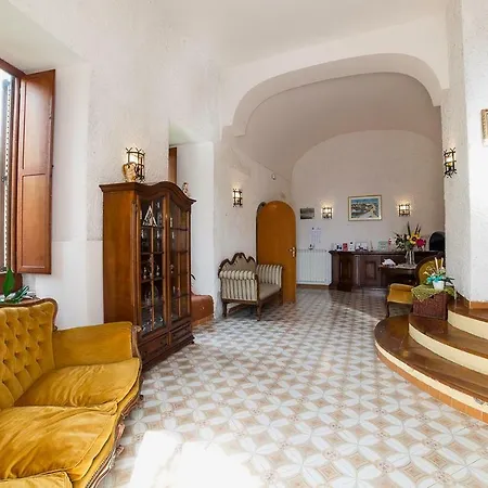Bouganville Bed & Breakfast *