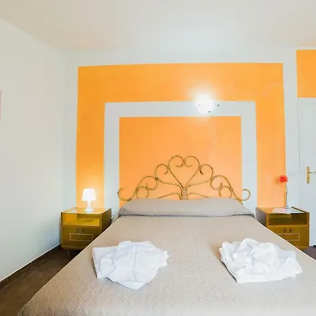 Bouganville Bed & Breakfast *